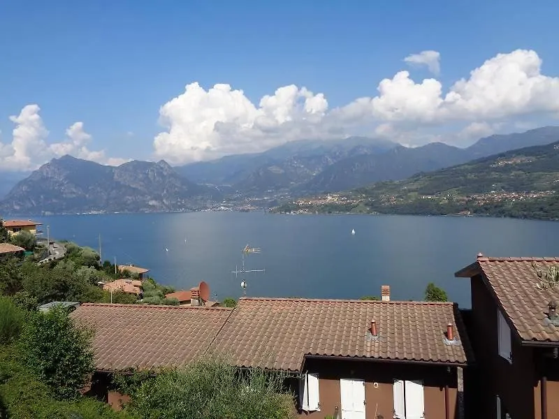 Casa Vacanza Giulia Apartment Tavernola Bergamasca Italy